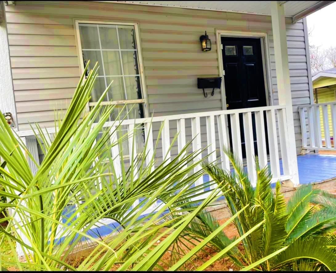 2327 Gardner St #NA - Photo 2 of 27