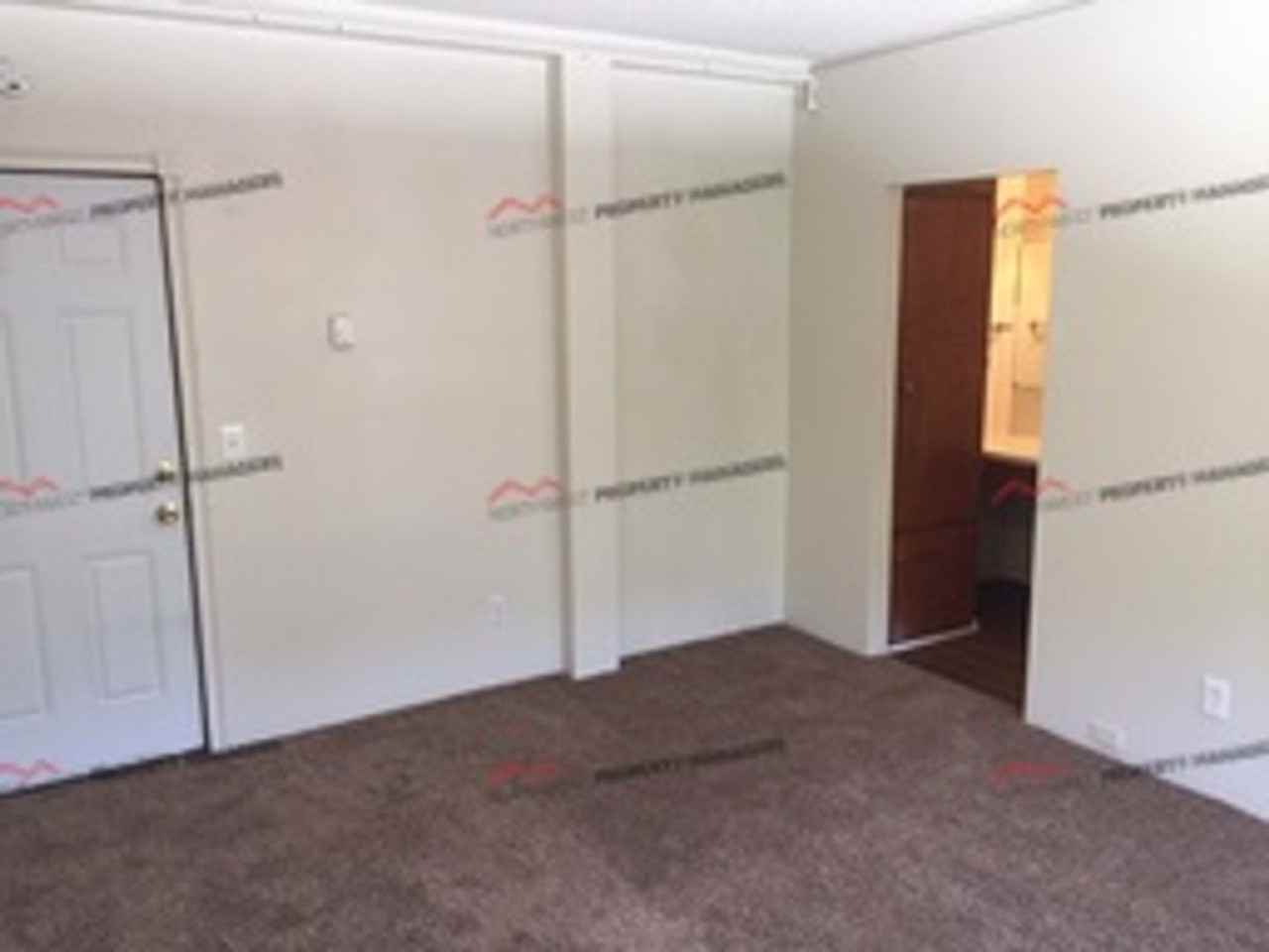 R105 - Photo 6 of 13