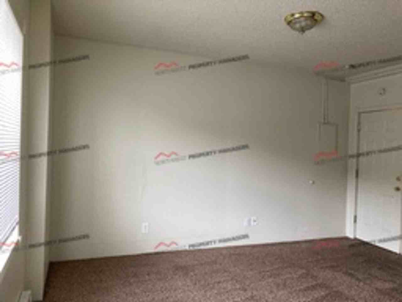 R105 - Photo 7 of 13