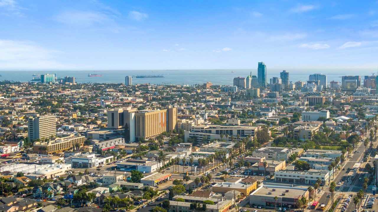 1577 Pine Avenue - Photo 5 of 5