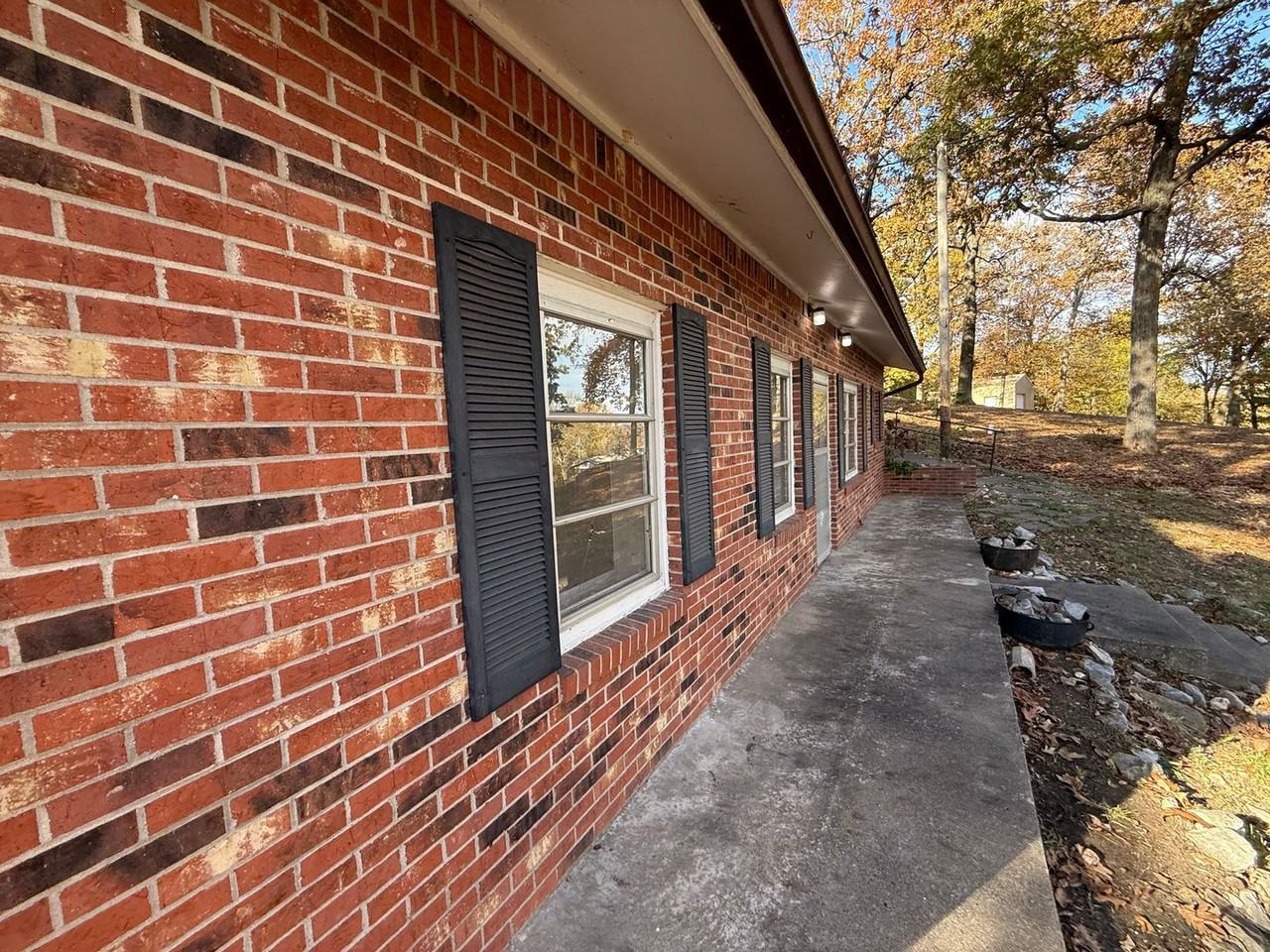 1037 Stringtown Rd - Photo 2 of 17