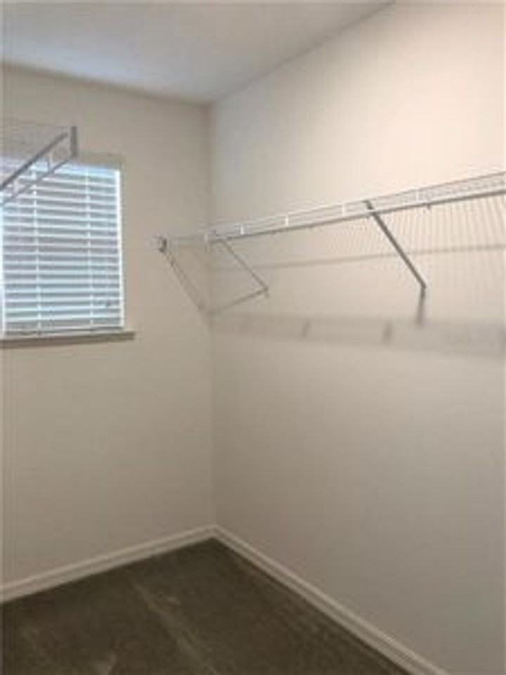 3847 Exeter Lane - Photo 7 of 41