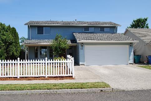 205 Ne 176th Ave - Photo 2 of 28