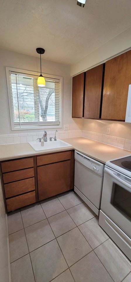 1488 Fetters Loop - Photo 3 of 16