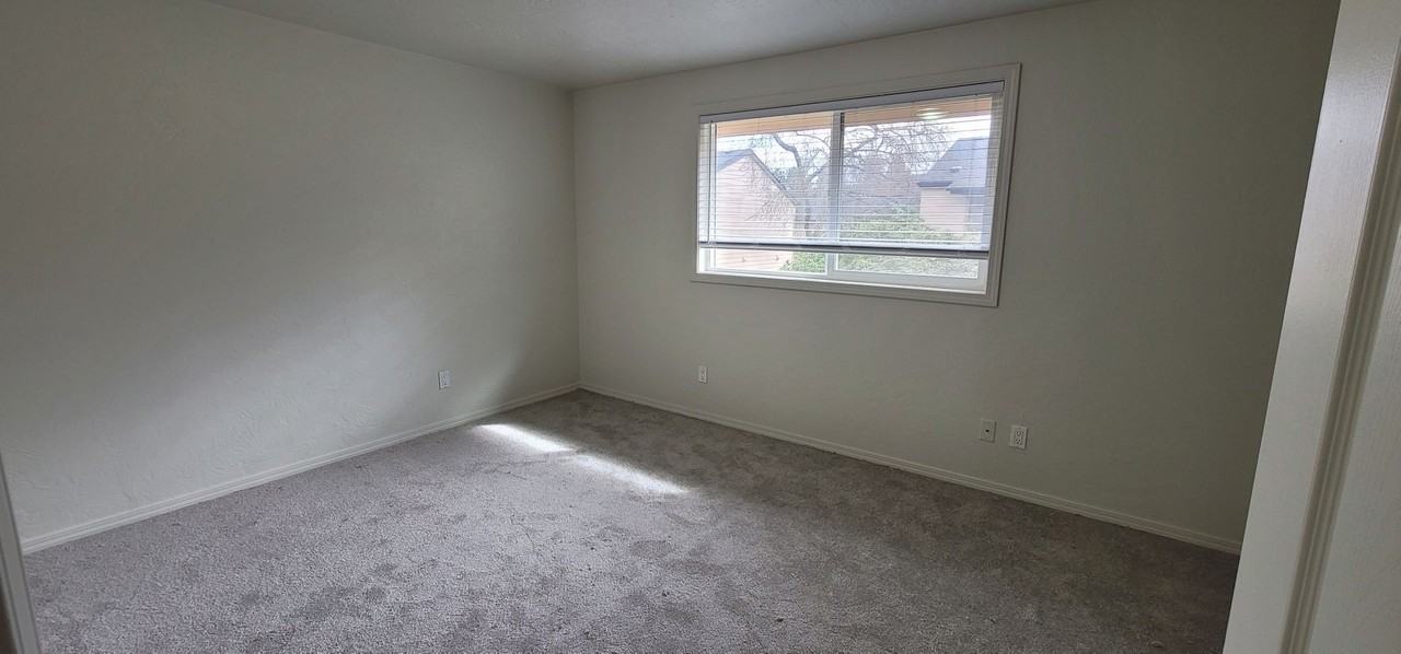 1488 Fetters Loop - Photo 6 of 16