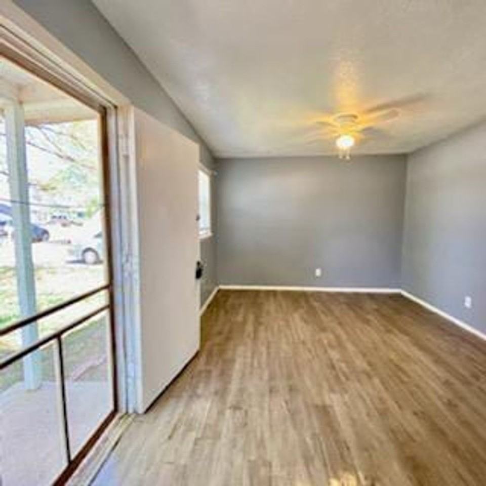 2714 E 3rd St - Photo 3 of 8