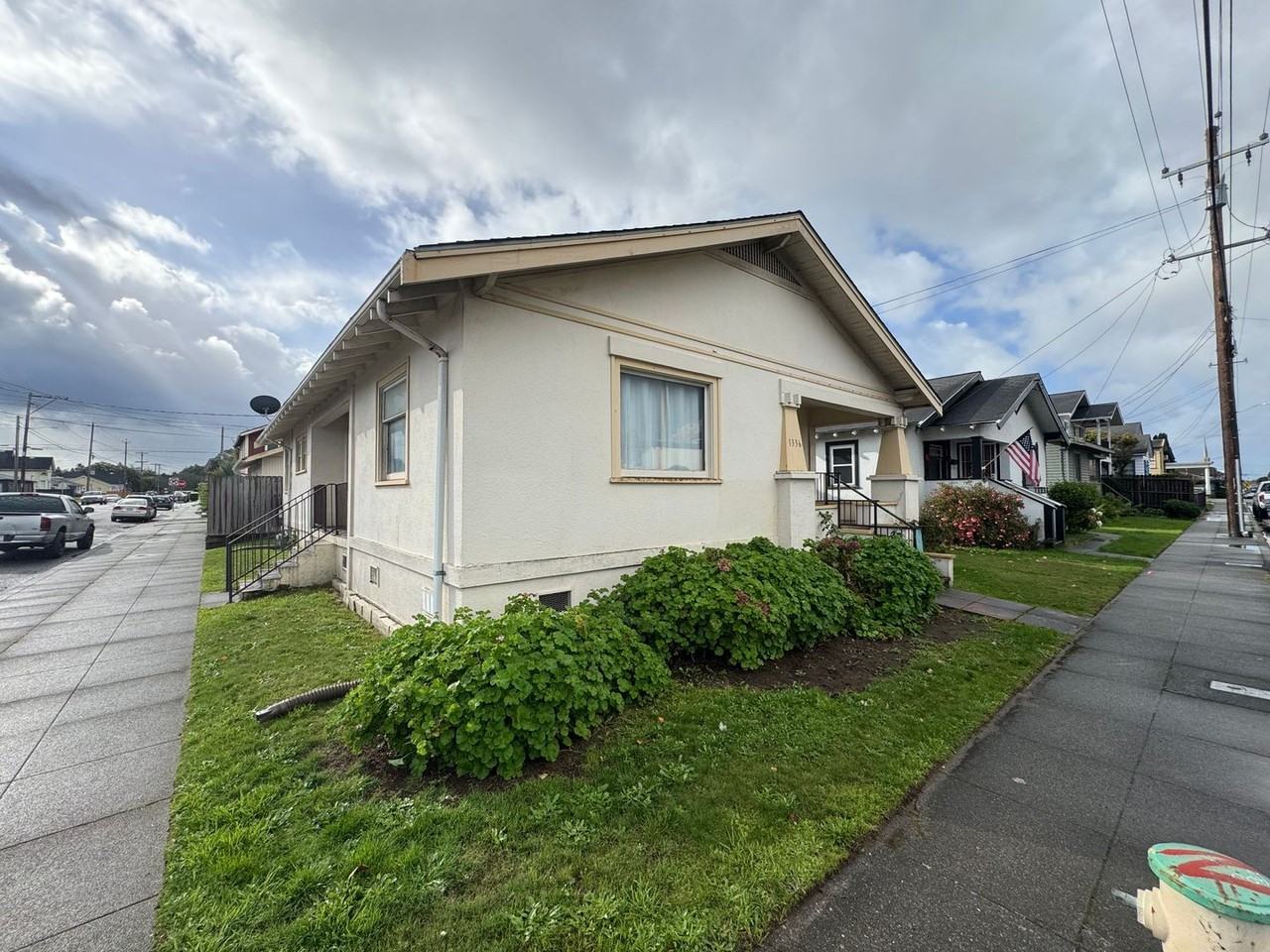 1336 6th St - Photo 2 of 29