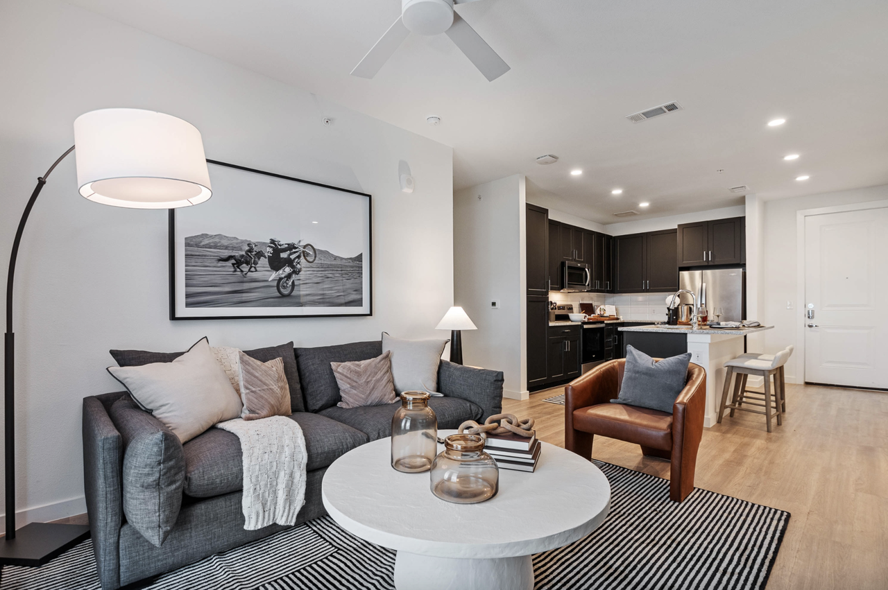 12900 Gregg Manor Road - Photo 2 of 8