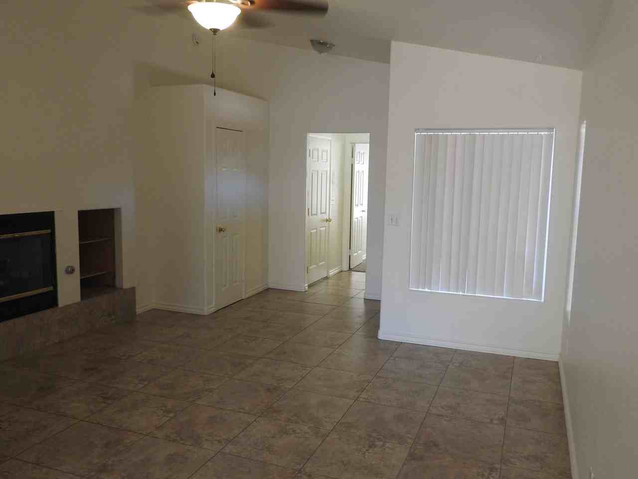 1953 Davis Avenue - Photo 4 of 41