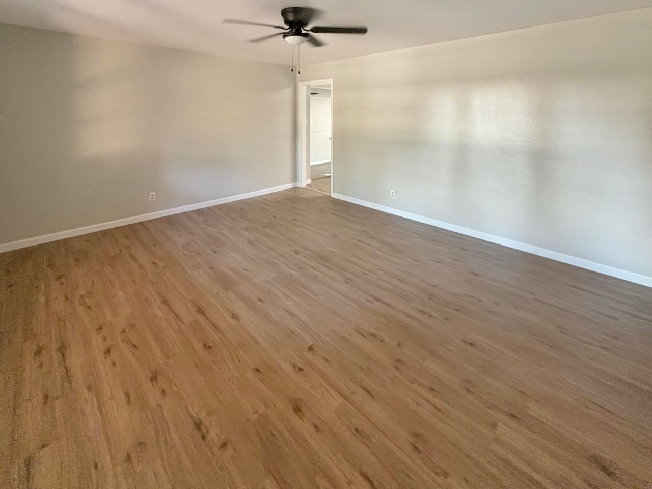 512 E Mesa Dr - Photo 2 of 9