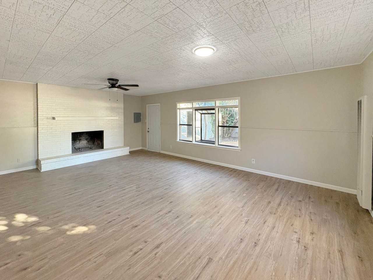 512 E Mesa Dr - Photo 5 of 9