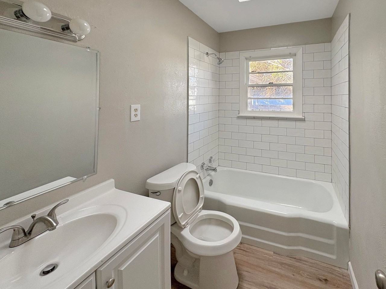 512 E Mesa Dr - Photo 7 of 9