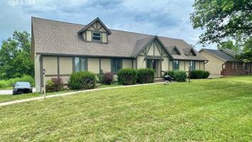 featured image of 11757 Wood Oak Avenue