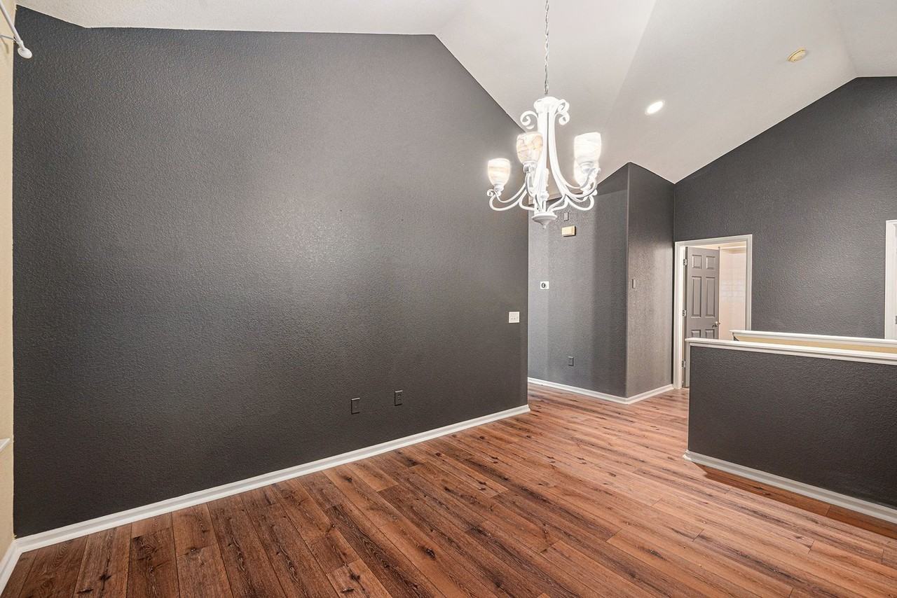 2240 South Vaughn Way #201 - Photo 7 of 31