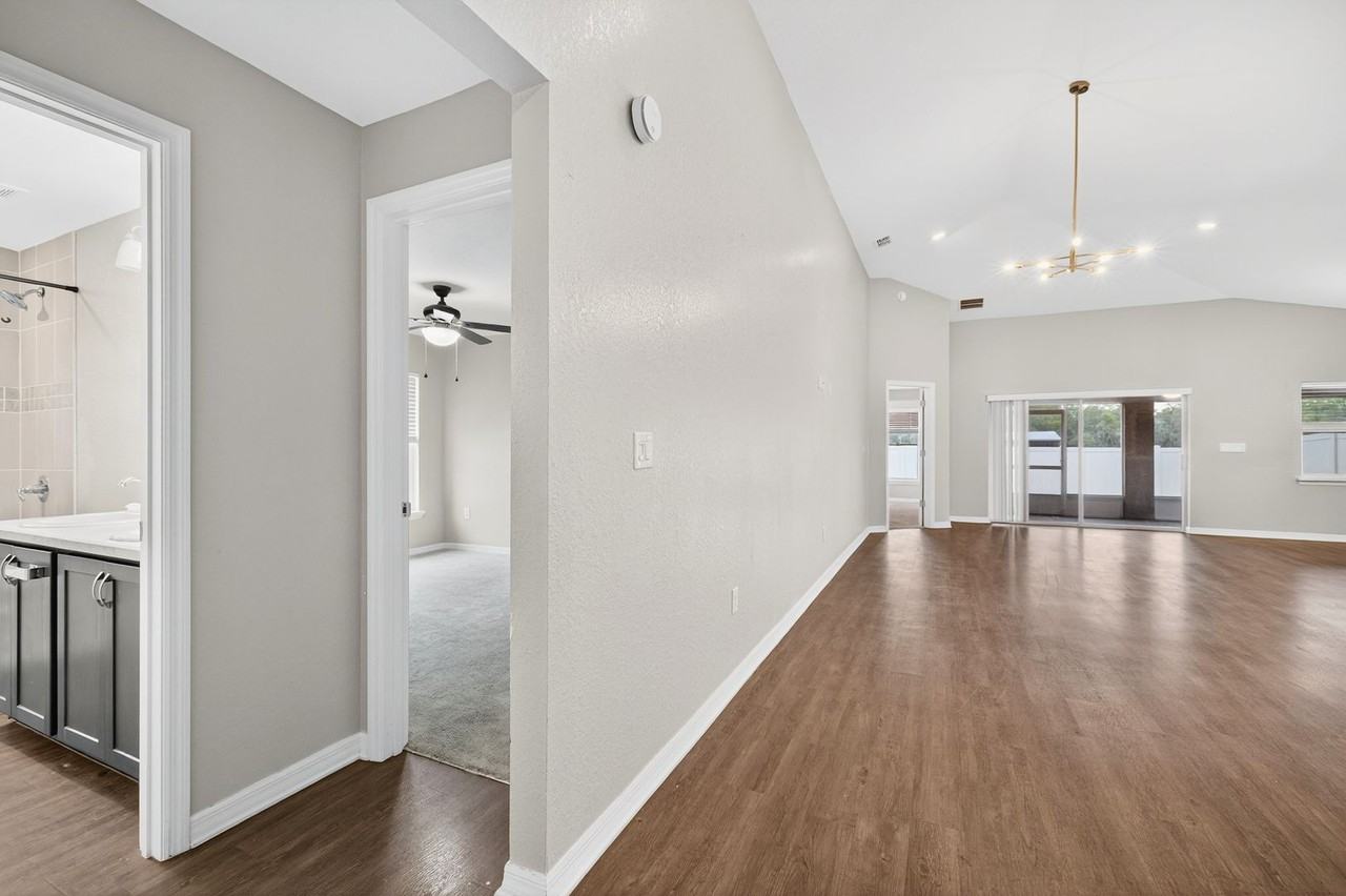 12219 Cypress Branch St - Photo 7 of 37
