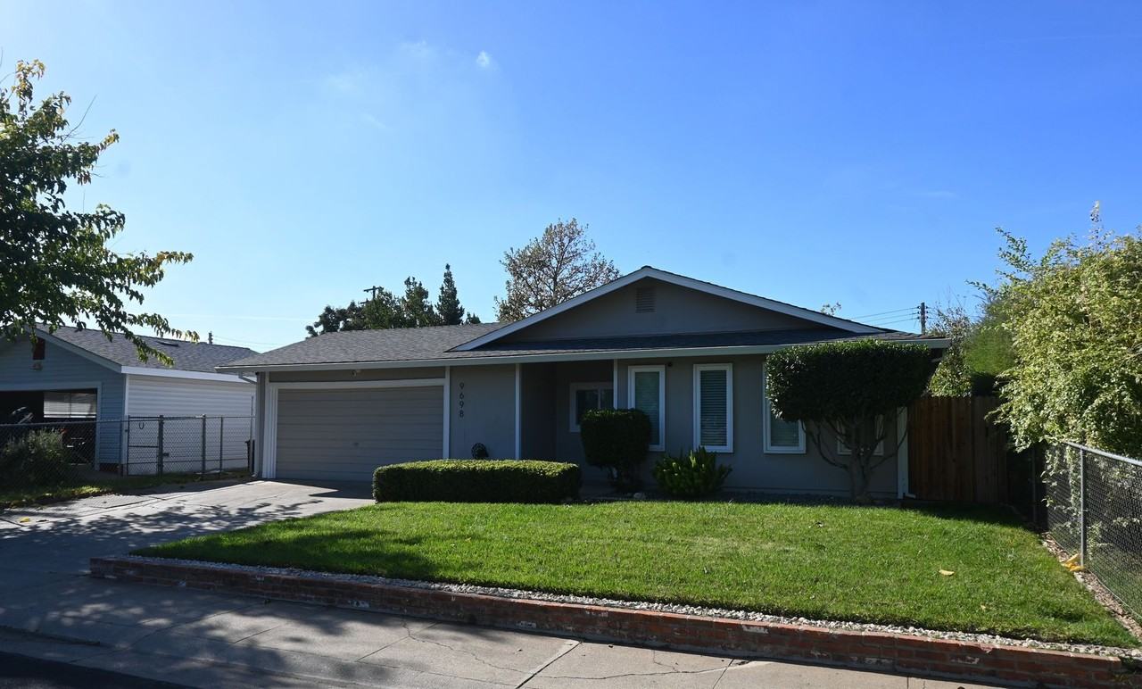 9698 Gamay Way - Photo 4 of 22