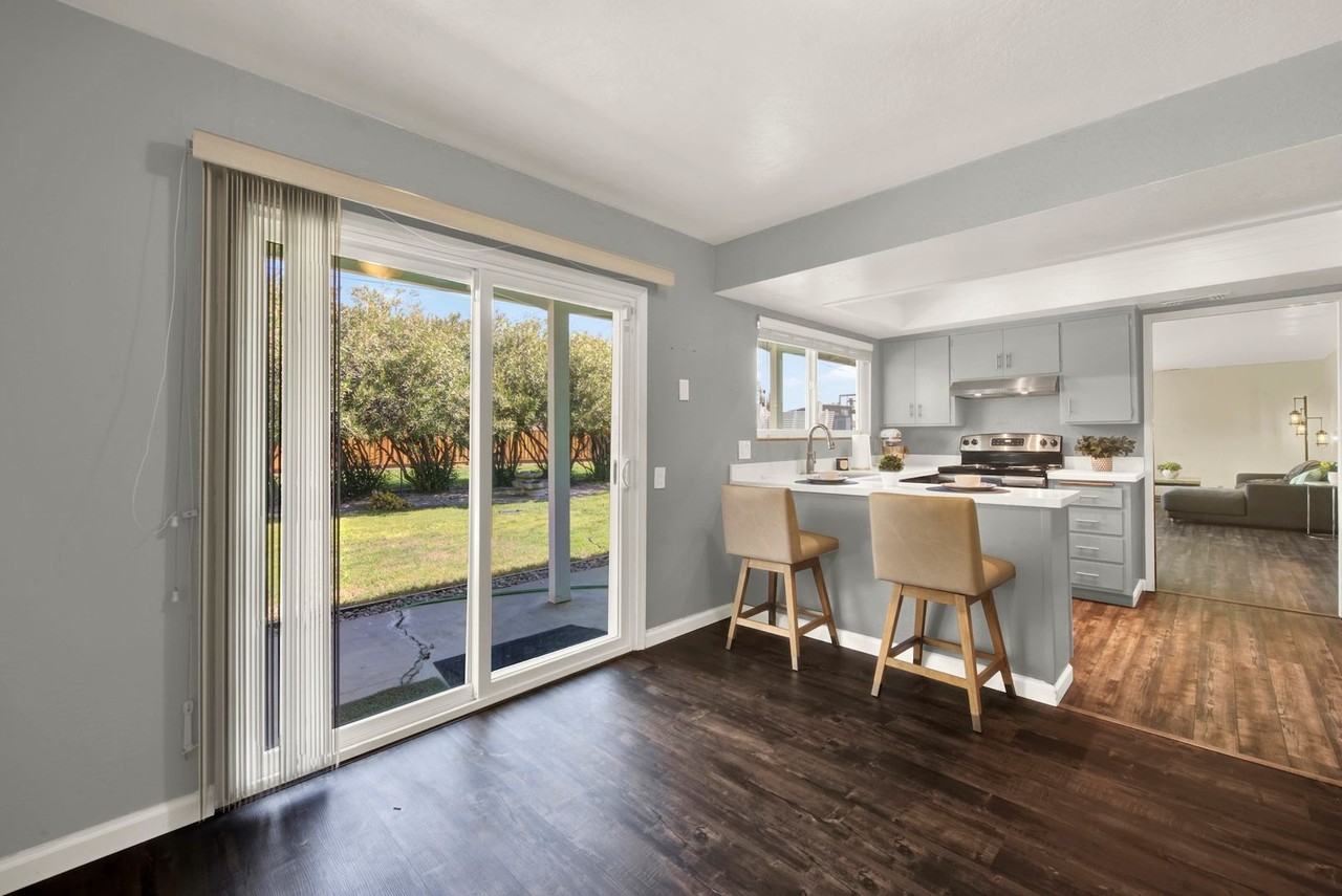 162 Isle Royale Cir - Photo 5 of 19