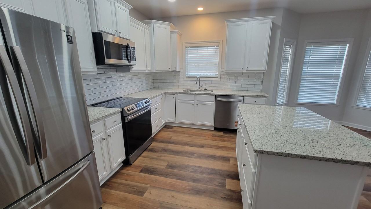 2214 Somersly Pl - Photo 7 of 47