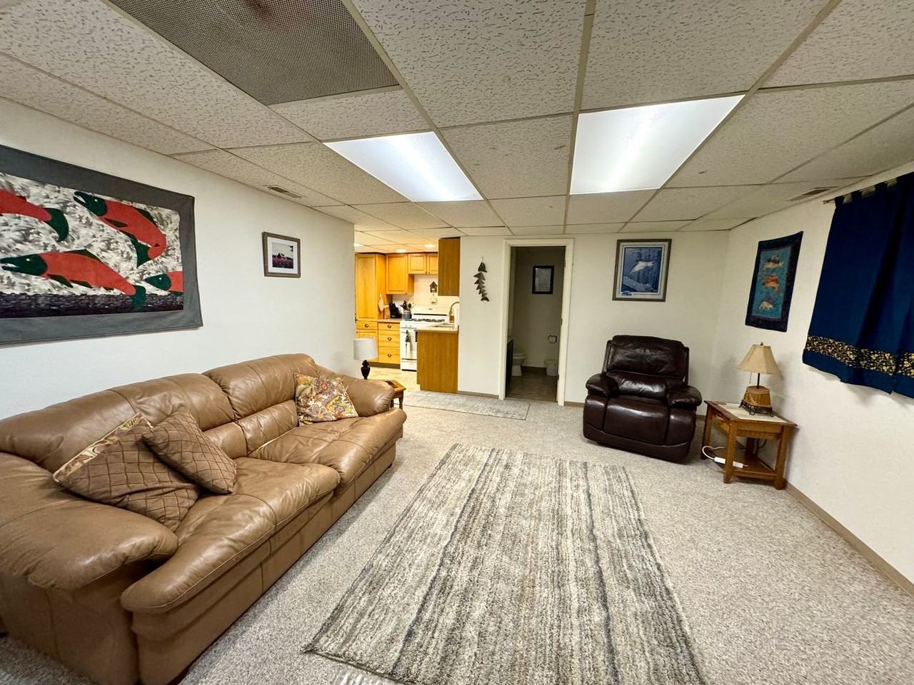 2915 Clipper Cir - Photo 2 of 10