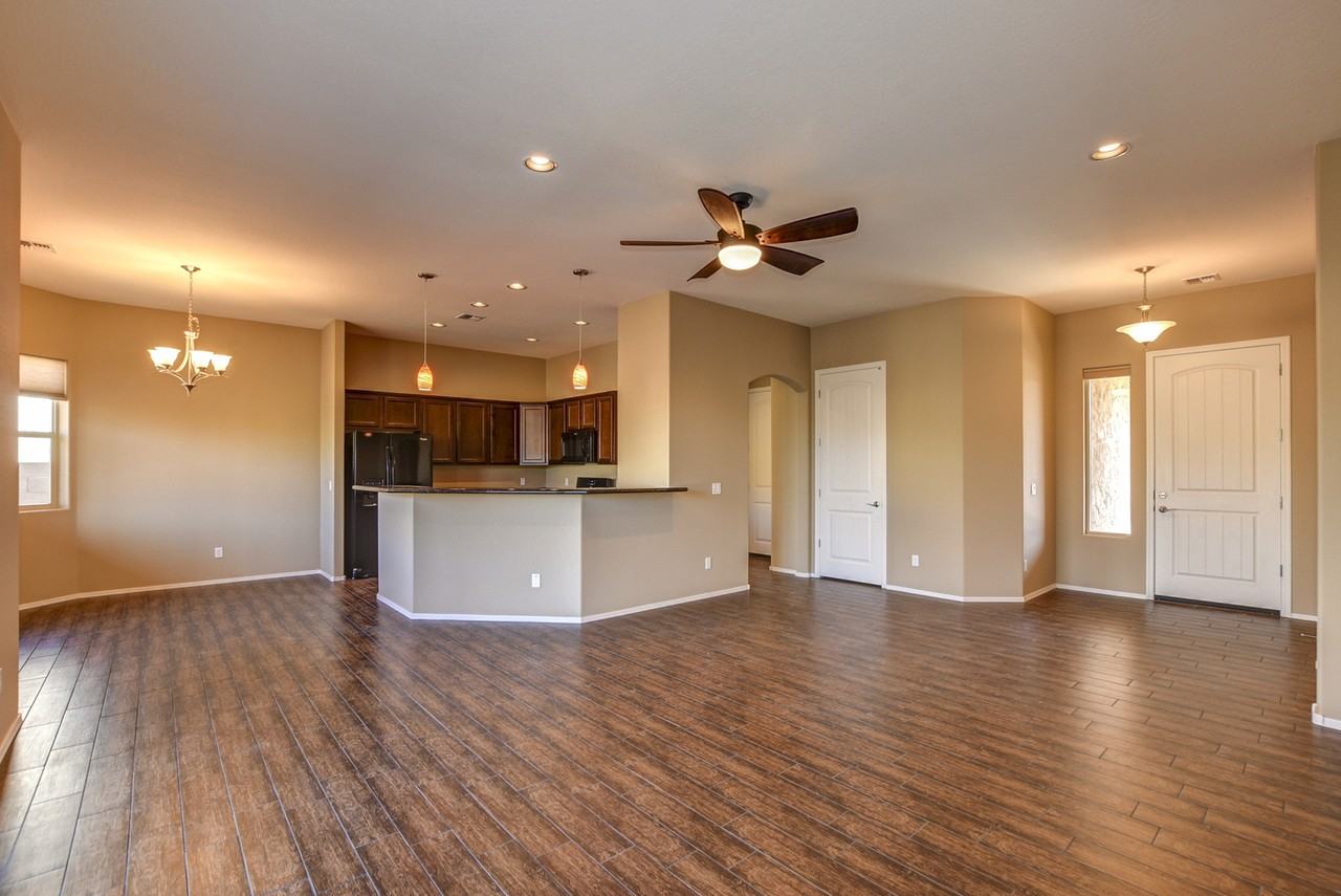 4844 N Salem Pl - Photo 3 of 25