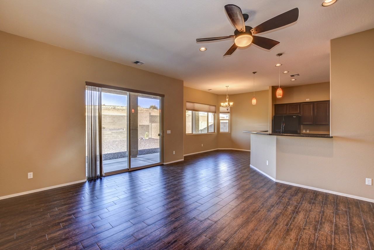 4844 N Salem Pl - Photo 6 of 25