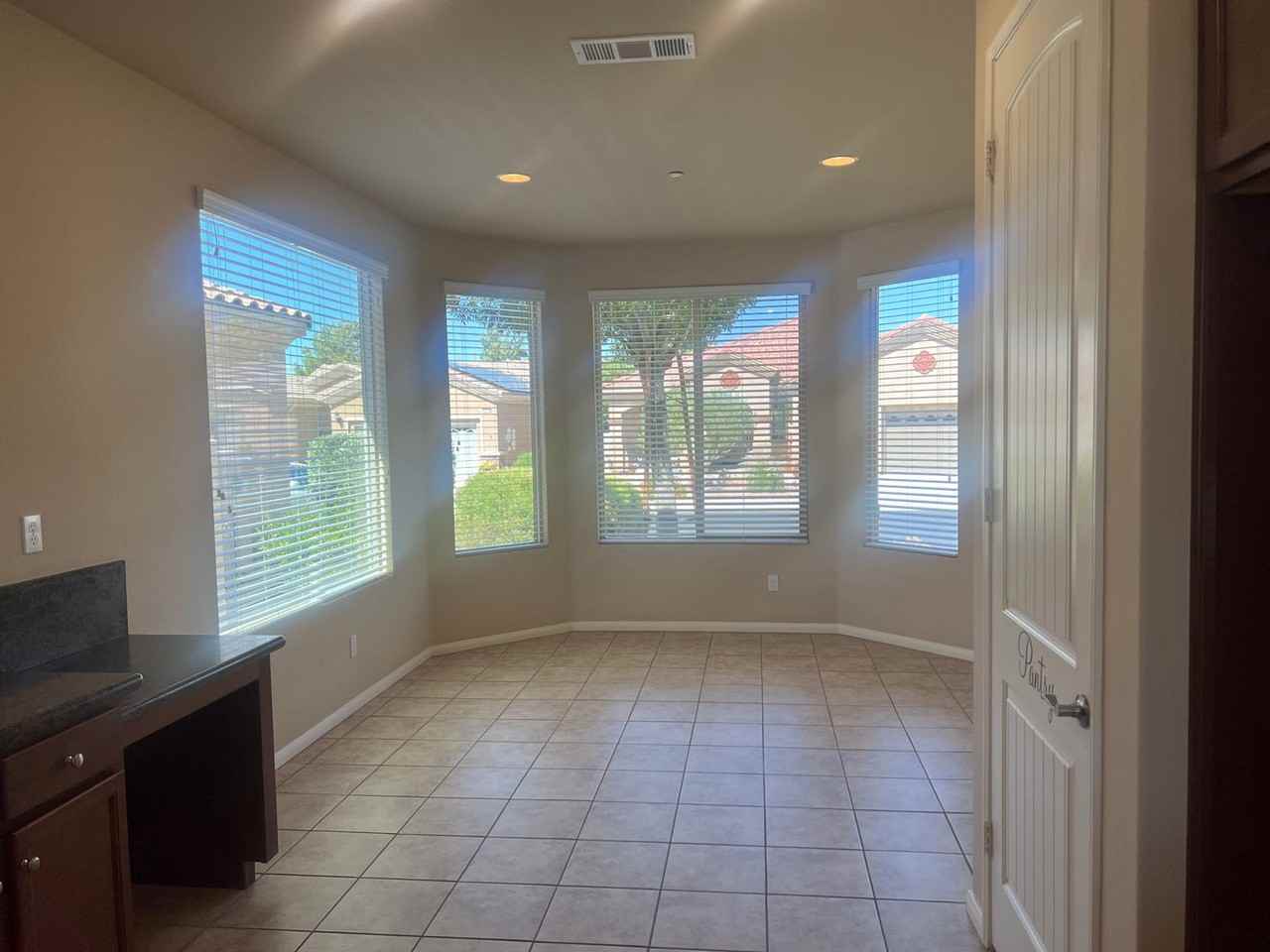 10194 Darby Rd - Photo 3 of 21