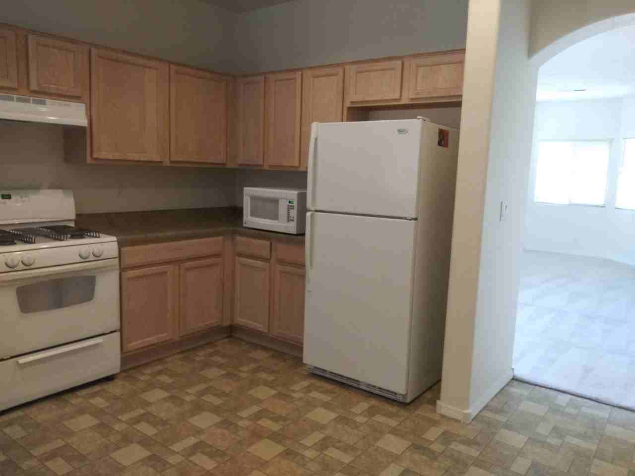 7215 Teypana Rd Nw - Photo 4 of 17