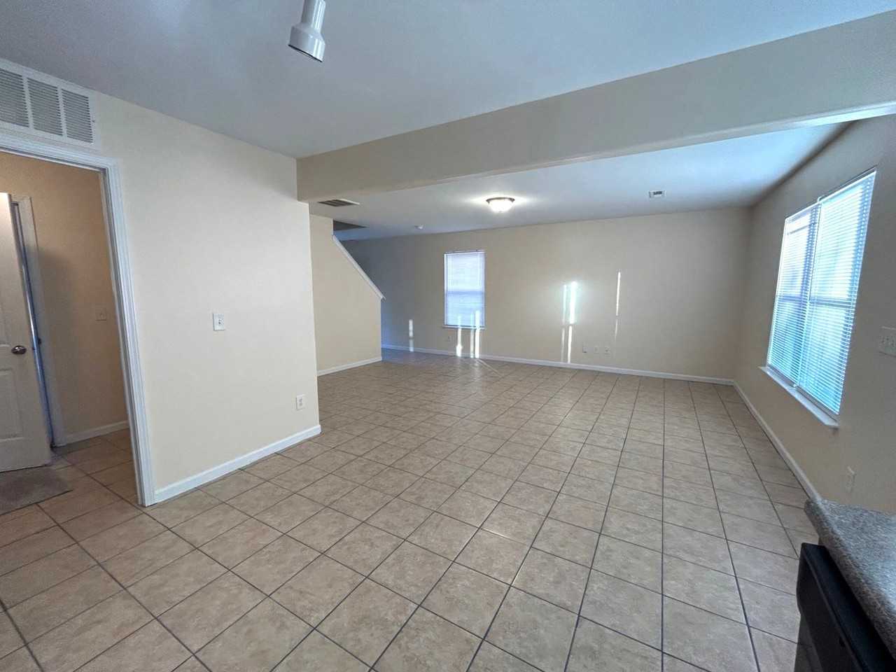 3910 Evans Dr - Photo 4 of 17