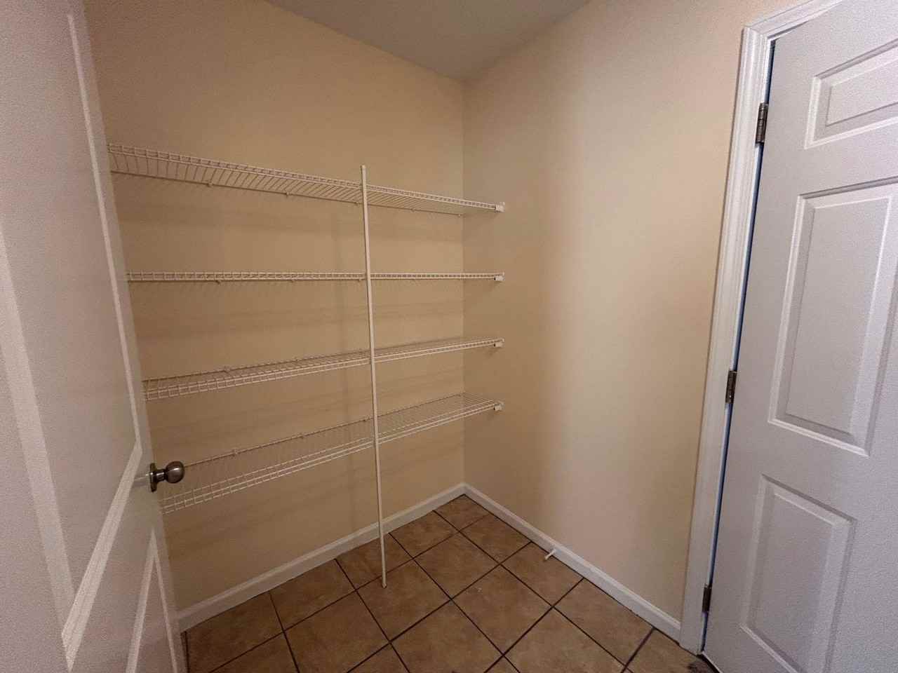 3910 Evans Dr - Photo 6 of 17