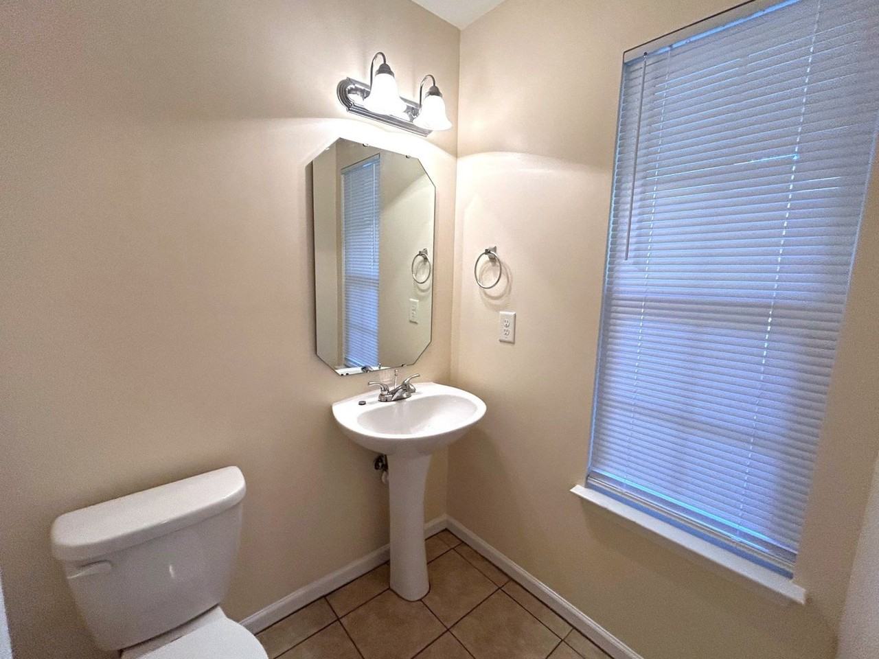 3910 Evans Dr - Photo 7 of 17