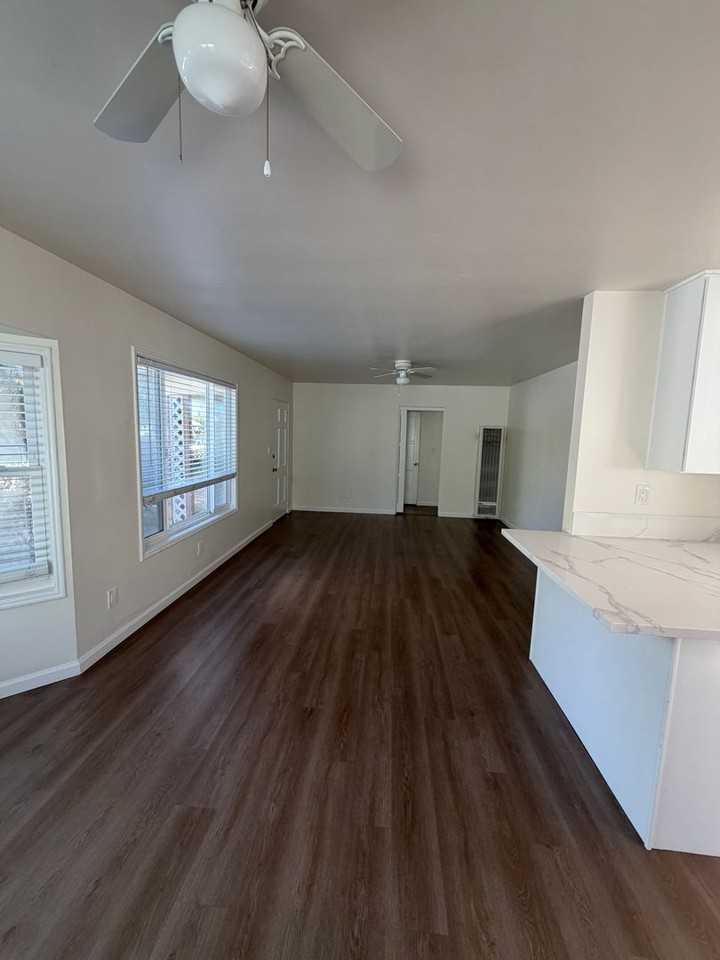 1719 Oliver Ave - Photo 6 of 21