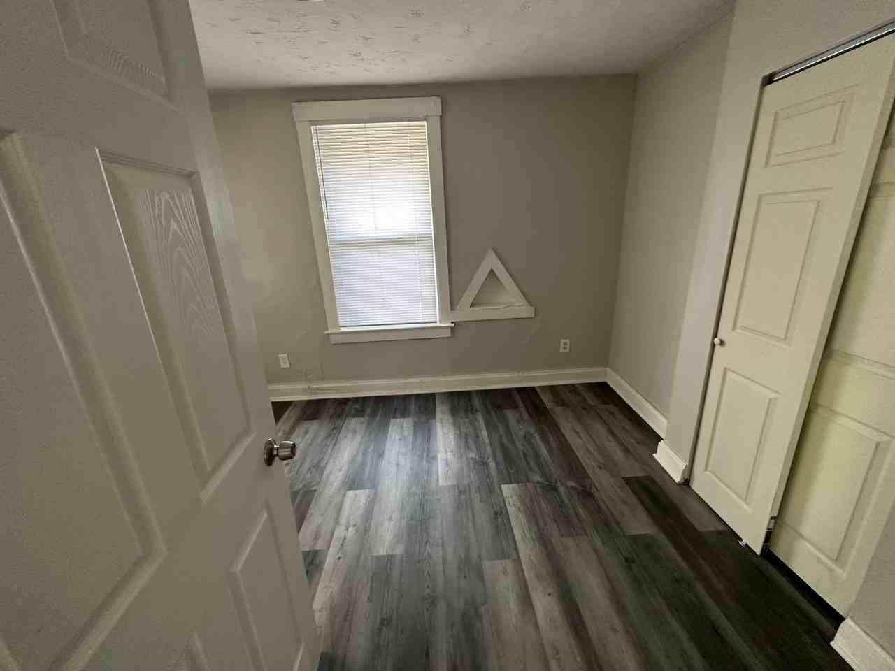 6262 Simpson Ave - Photo 6 of 16