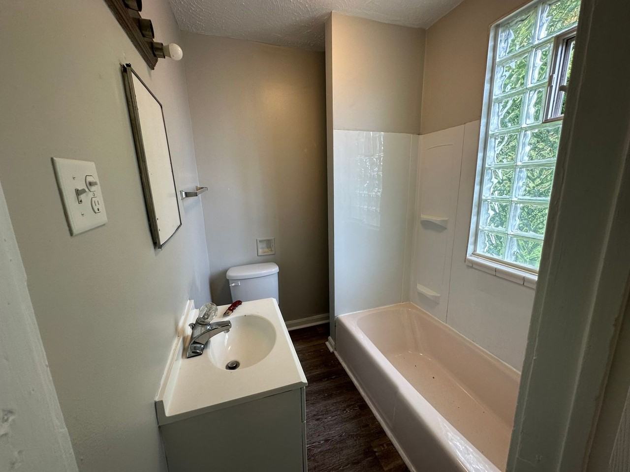 722 Delhi Ave - Photo 3 of 11