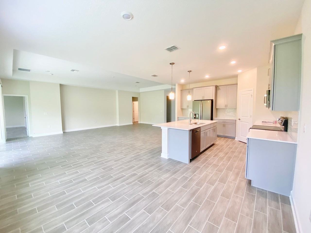 2768 Norway Maple Court - Photo 7 of 40