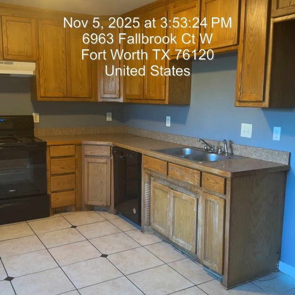 6963 Fallbrook Ct W - Photo 3 of 10