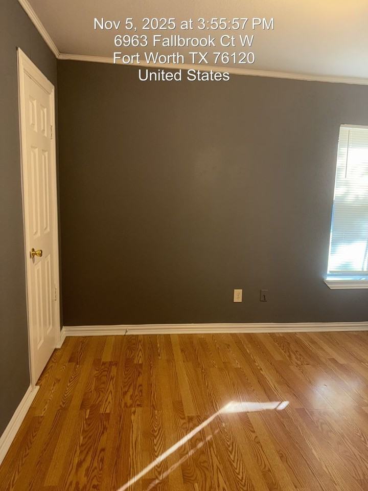 6963 Fallbrook Ct W - Photo 6 of 10