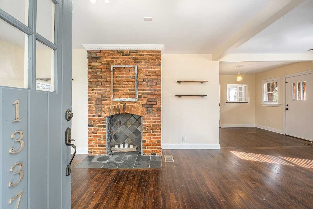 1337 Meridian St - Photo 3 of 19