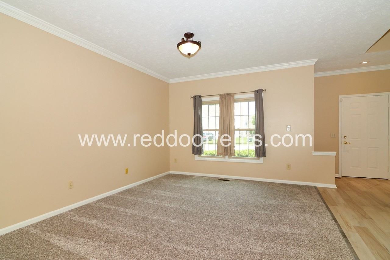 12854 South Fleetwood Drive - Photo 4 of 29