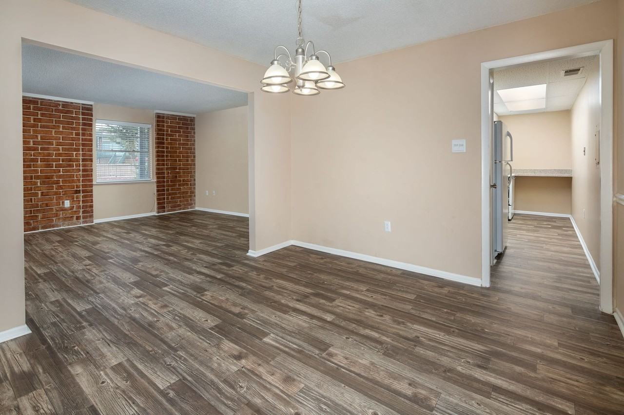 Heritage Square Apartments - Photo 4 of 12