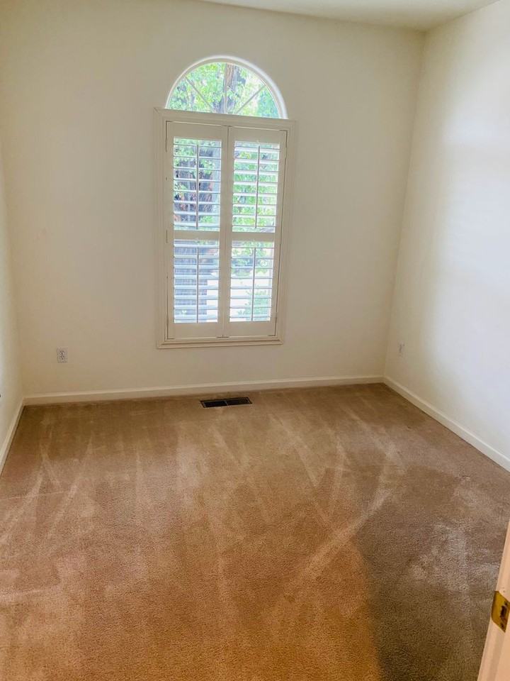 1540 Medolla Dr - Photo 2 of 13