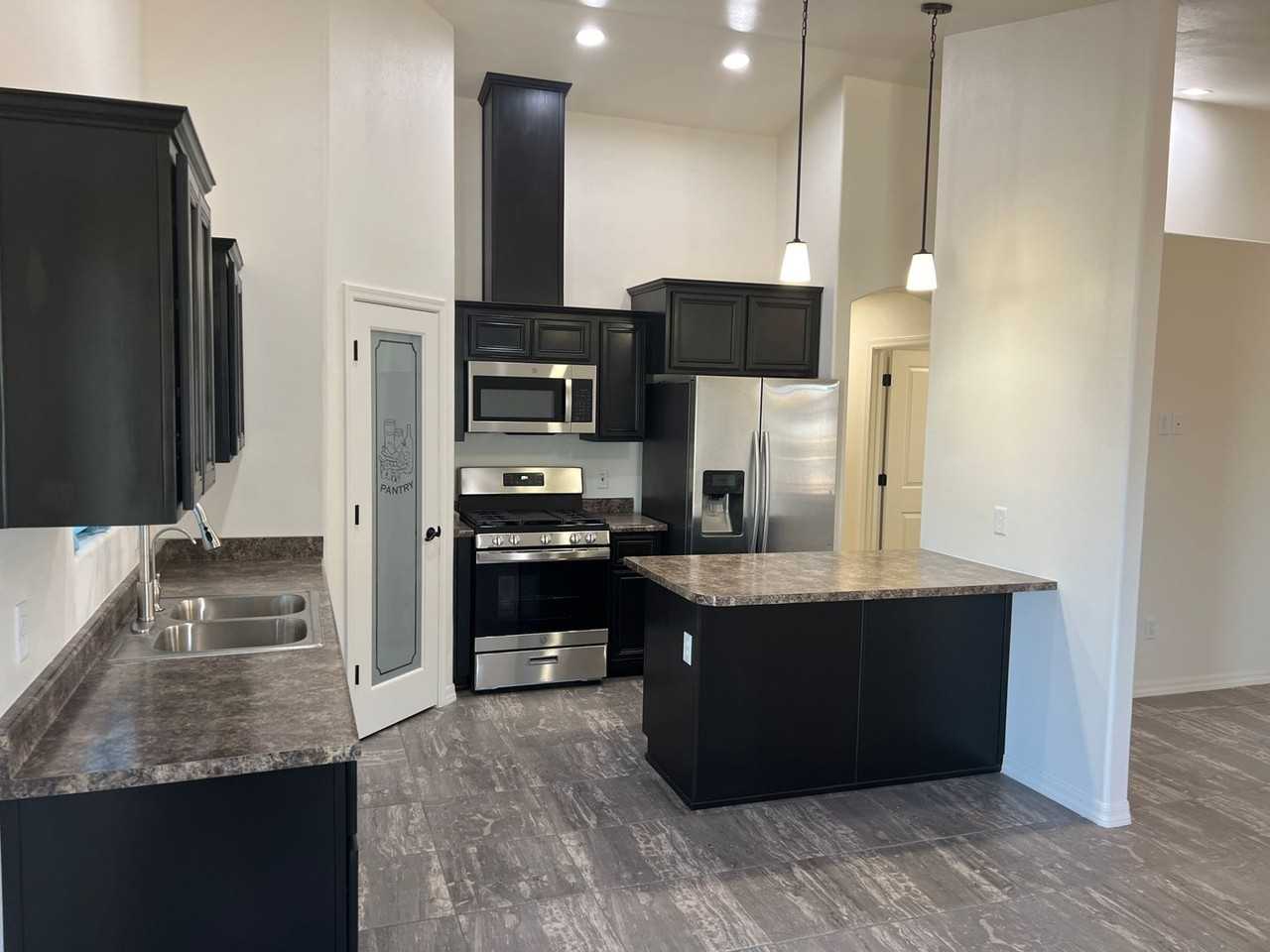 261 261 S Amarely Ave - Photo 3 of 31