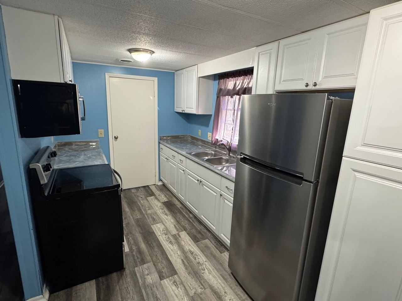 11751 Brown Bridge Rd - Photo 3 of 15