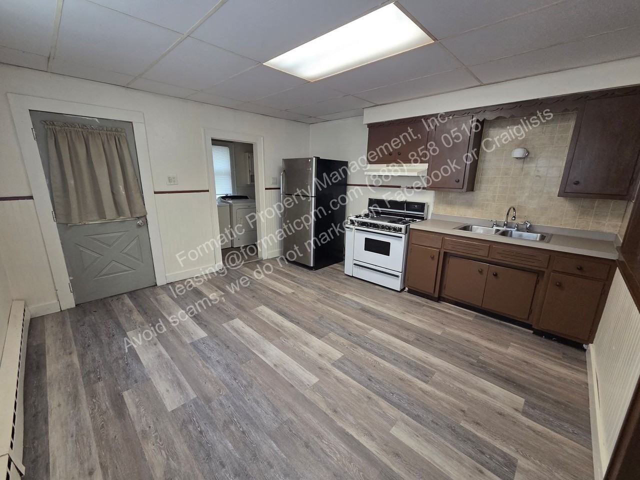 1022 Ridge St - Photo 4 of 12