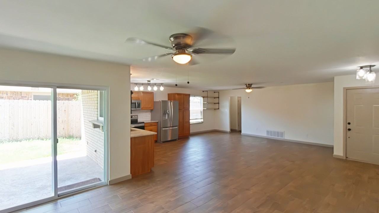 5222 Nw Ashby Ave - Photo 2 of 26