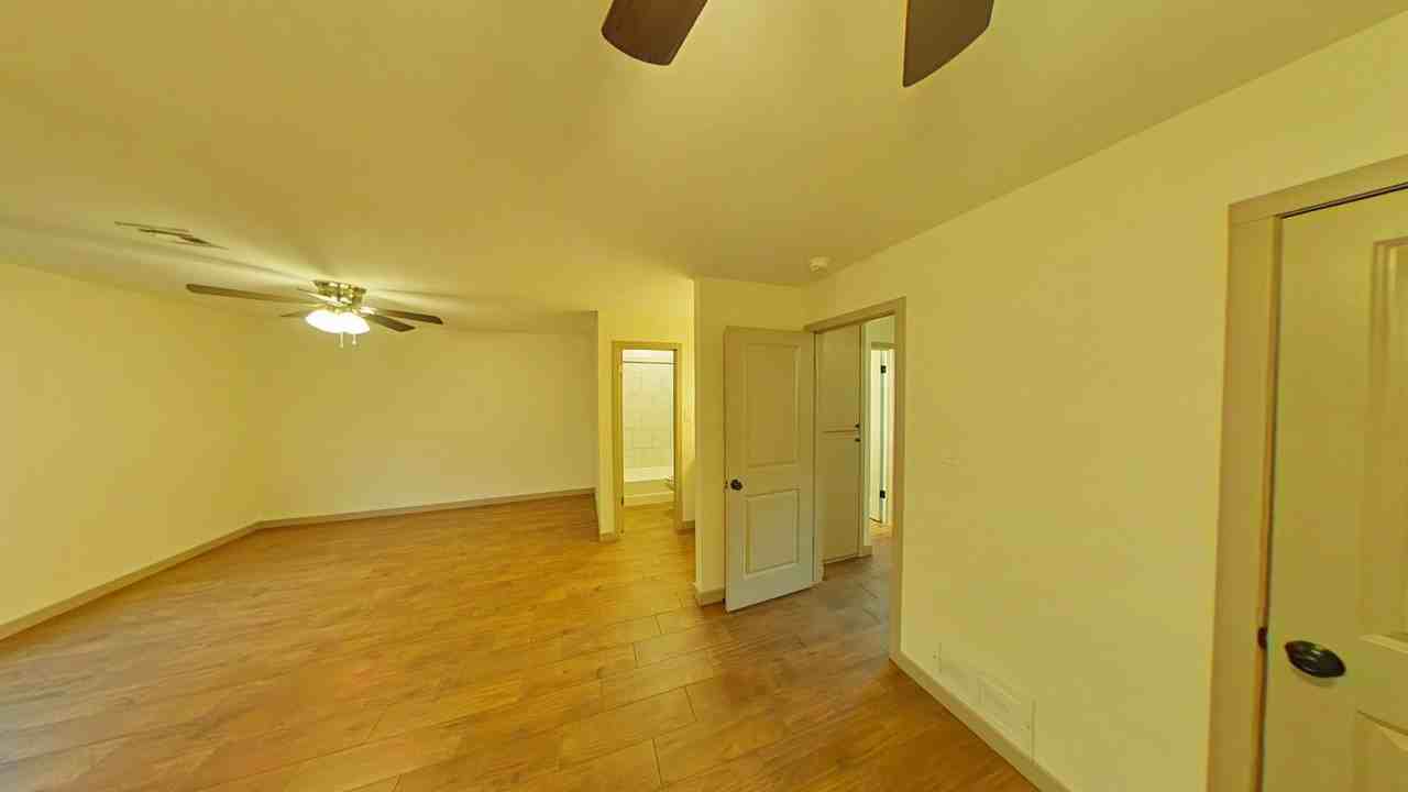 5222 Nw Ashby Ave - Photo 6 of 26