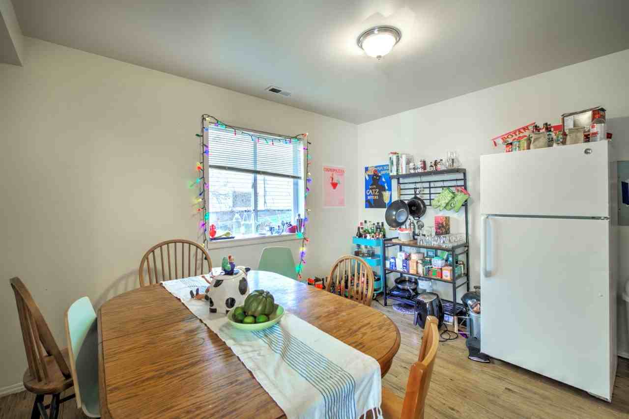 4720 19th Ave Ne - Photo 6 of 26