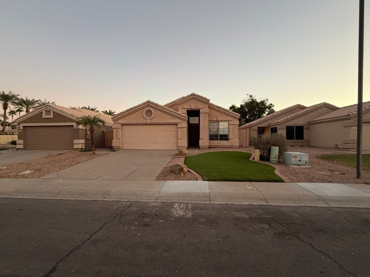 1785 E Appaloosa Rd - Photo 2 of 16