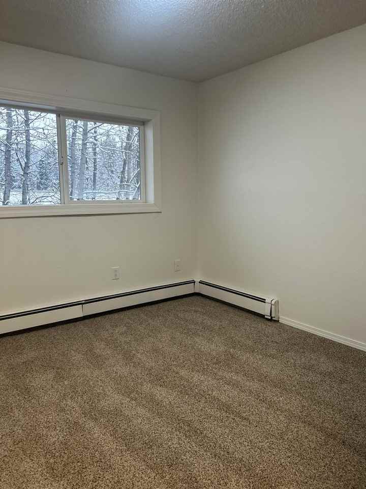 228 Woodridge 228 - Photo 3 of 10