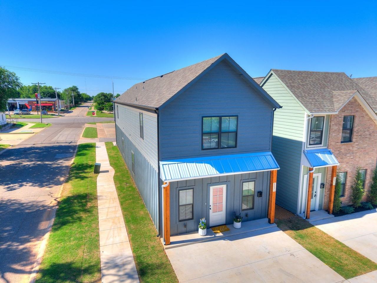 600 W 2nd St #100 - Photo 2 of 50