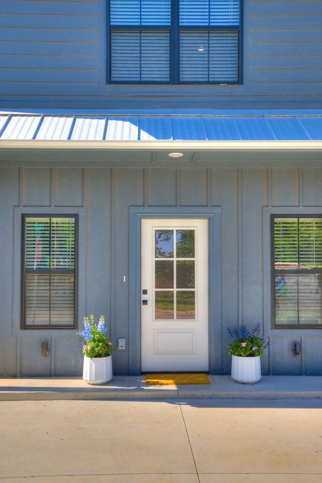 600 W 2nd St #100 - Photo 5 of 50